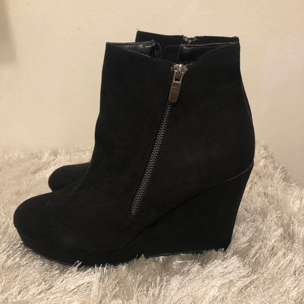 JUSTFAB black platform booties size 10